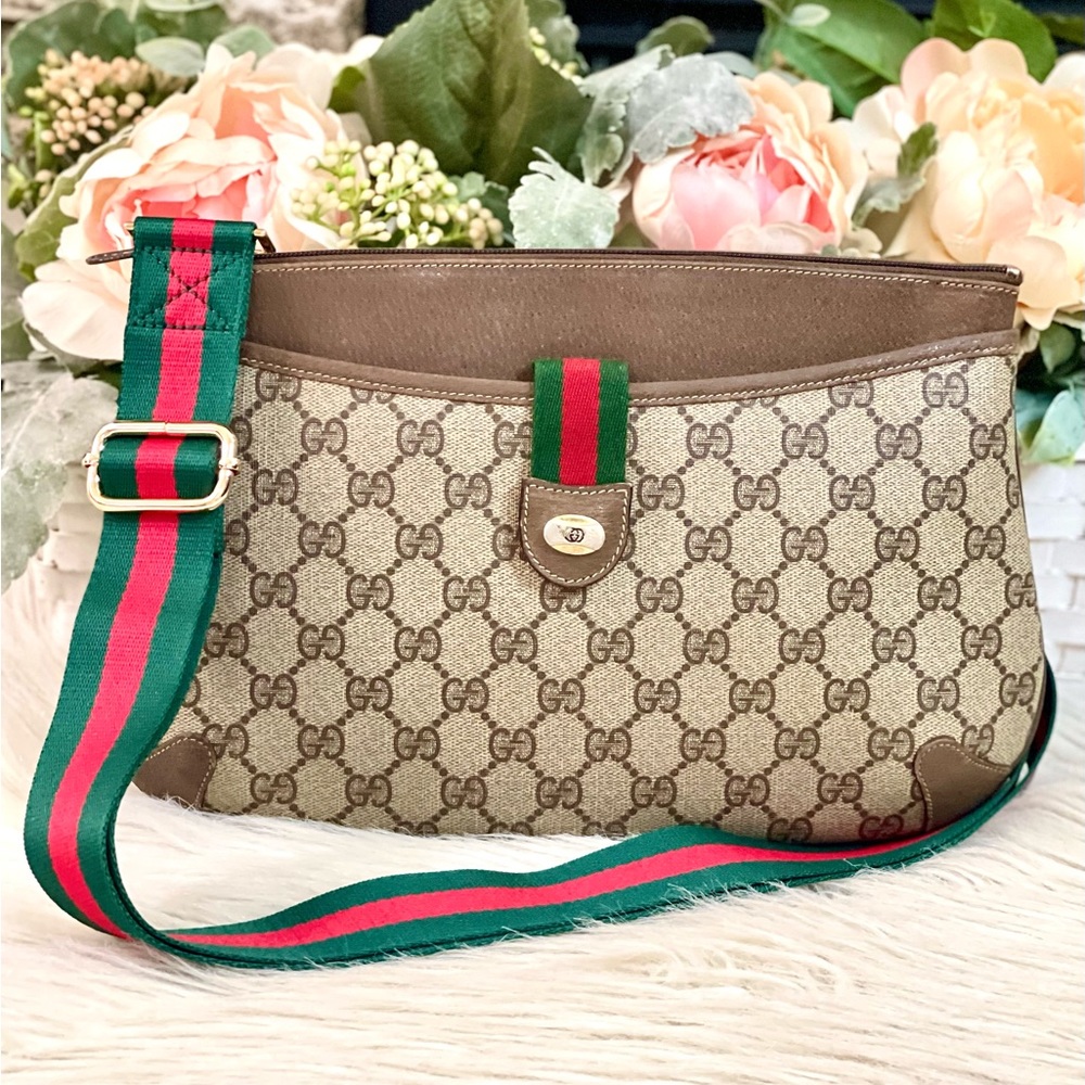 SOLD❌Authentic Gucci Monogram shoulder bag - Picture 8 of 15